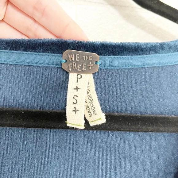 Free People - We the Free Blue Luxe Crushed Velvet Tunic Tee Women's Size Small - Picture 8 of 8